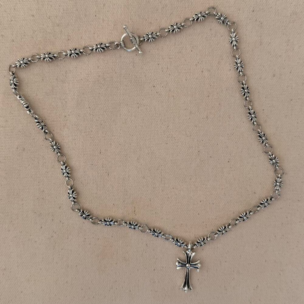 Y2k simple silver gothic cross - Picture 5 of 8